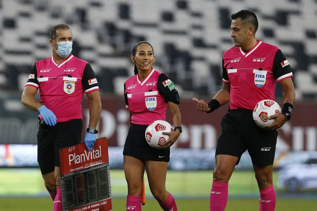 Nahuelcoy junto a Bascuñán en un partido de Primera División | FOTO: Dragomir Yankovic/Photosport