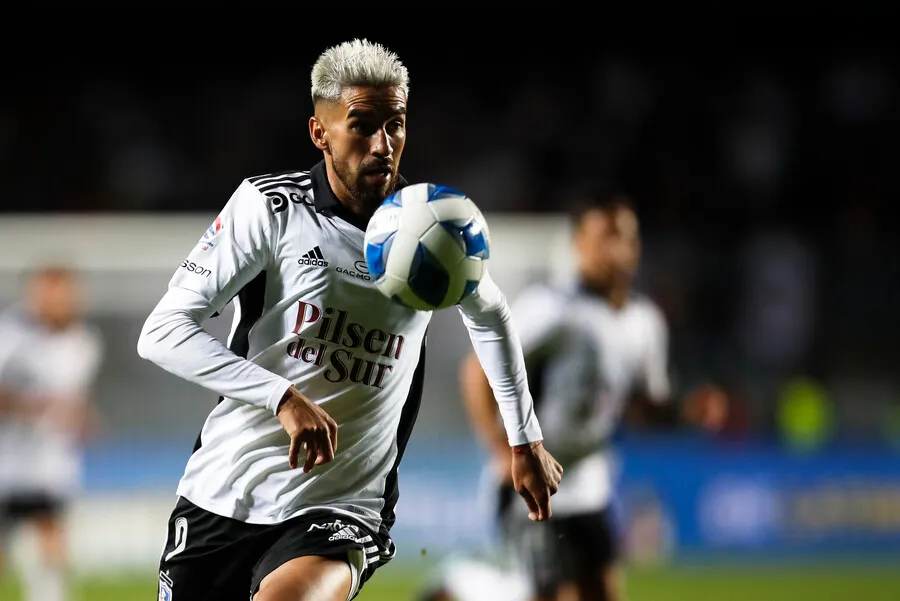 Lucero vuelve a ser tema importante en Colo Colo | Foto: Photosport