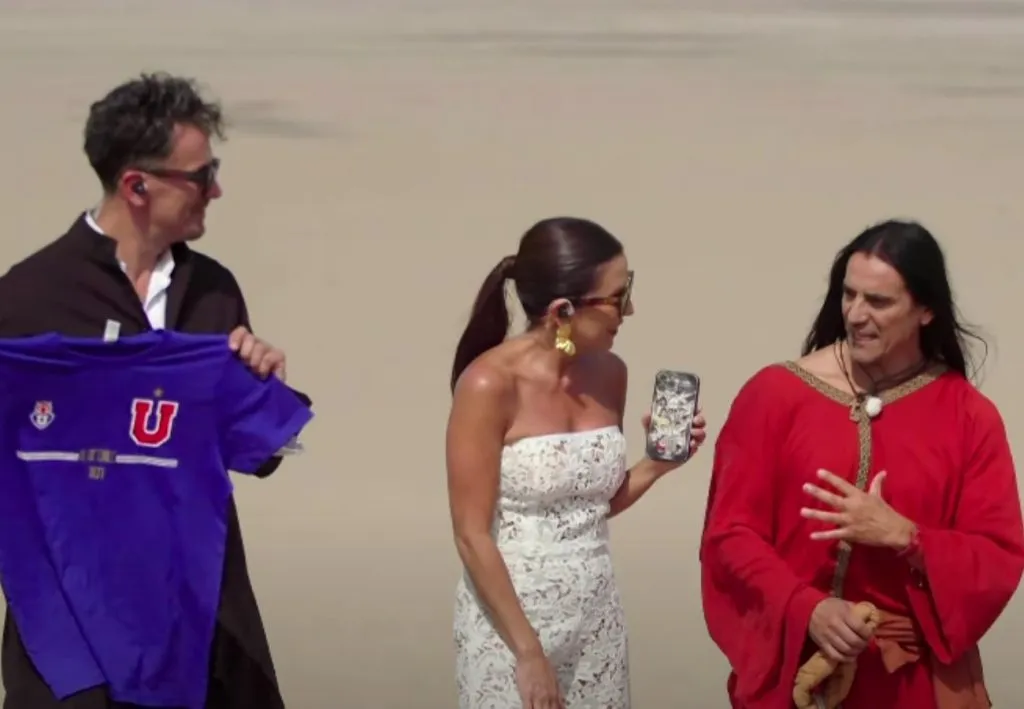 Momento en que Coca Mendoza se resitió a ponerse la camiseta de la U en “Ganar o Servir”. (Foto: Captura)