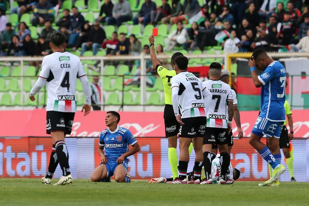 Israel Poblete dejó a la U con 10 jugadores | FOTO: Javier Salvo/Photosport Football,