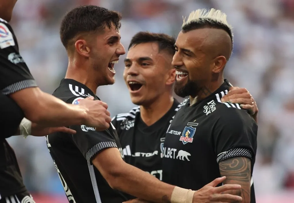 Arturo Vidal el dio el triunfo a Colo Colo en el clásico contra Universidad Católica.