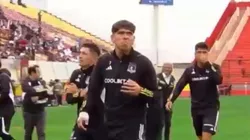 Carlos Palacios, Cristián Zavala y Damián Pizarro hacen gestos a los hinchas de Universidad Católica. (Foto: Captura)