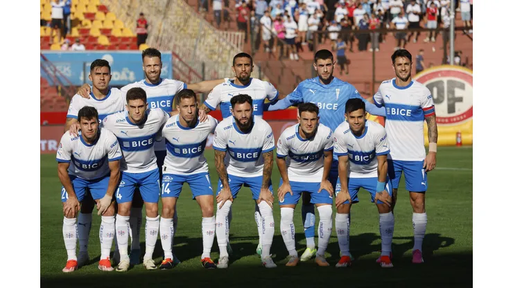 Universidad Católica tiene formación para recibir a Colo Colo. (Foto: Photosport)