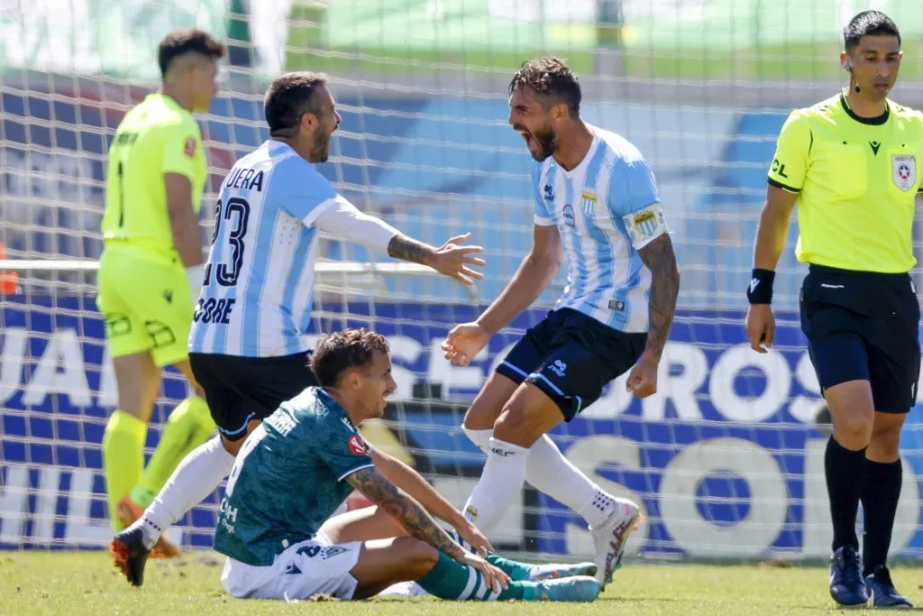 Joaquín Larrivey se encuentra en un buen momento a los 39 años (Foto: Photosport)