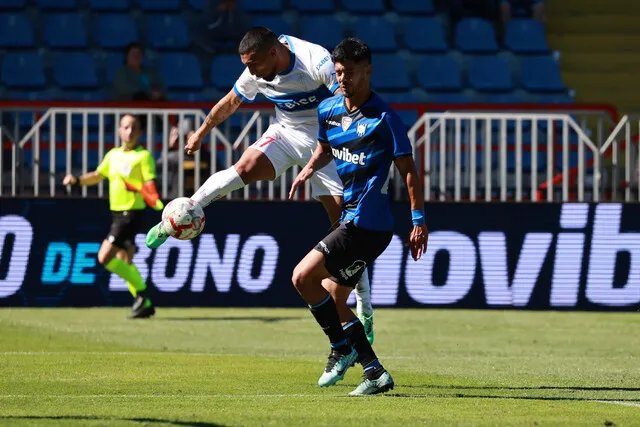 Ampuero quedaría out del duelo ante Colo Colo | Foto: Photosport