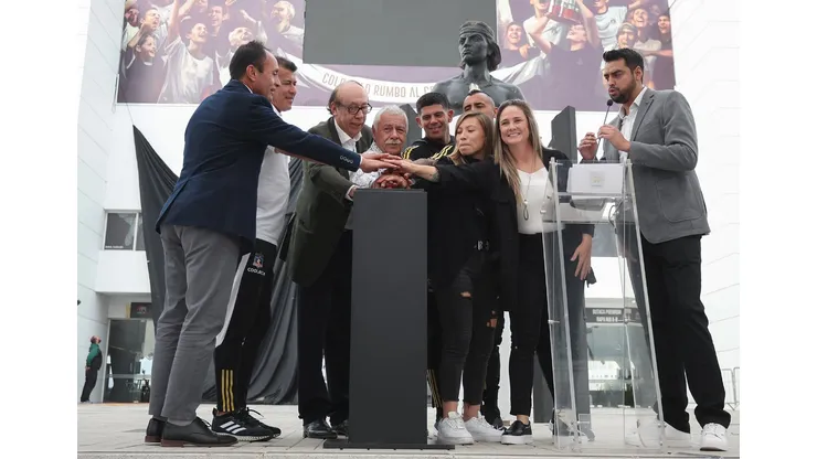 Este viernes comenzó el conteo del centenario de Colo Colo en el Estadio Monumental. (Foto: @ColoColo)