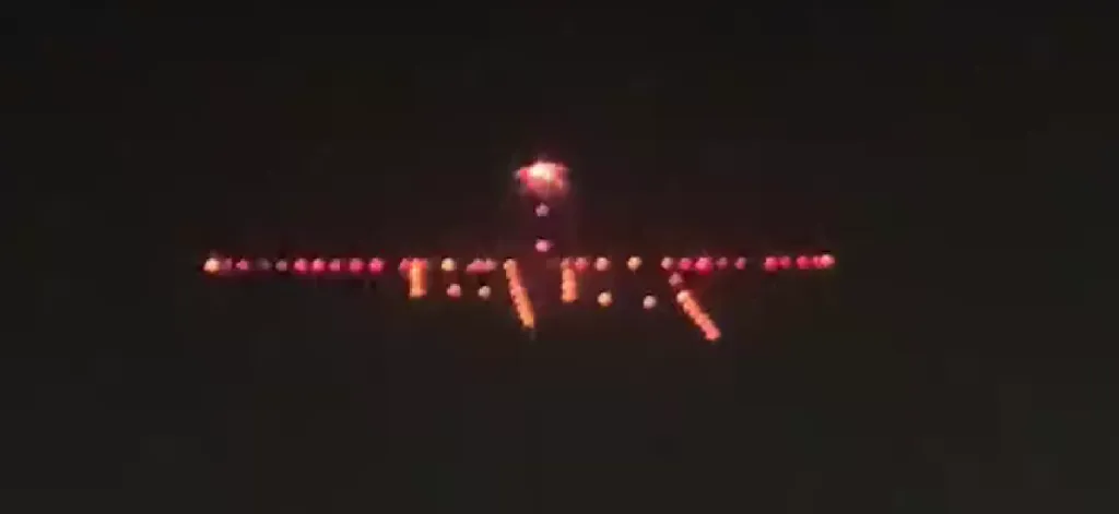 Los hinchas albos en Iquique formaron el número 99 | FOTO: Captura X