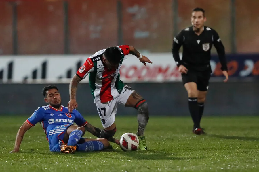 Árabes y azules se verán las caras en La Cisterna. | Foto: Photosport