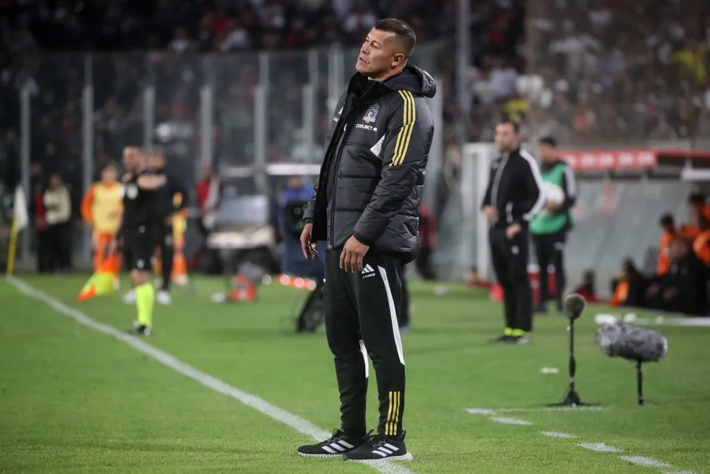 Jorge Almirón acumula tres derrotas consecutivas en Colo Colo (Foto: Photosport)