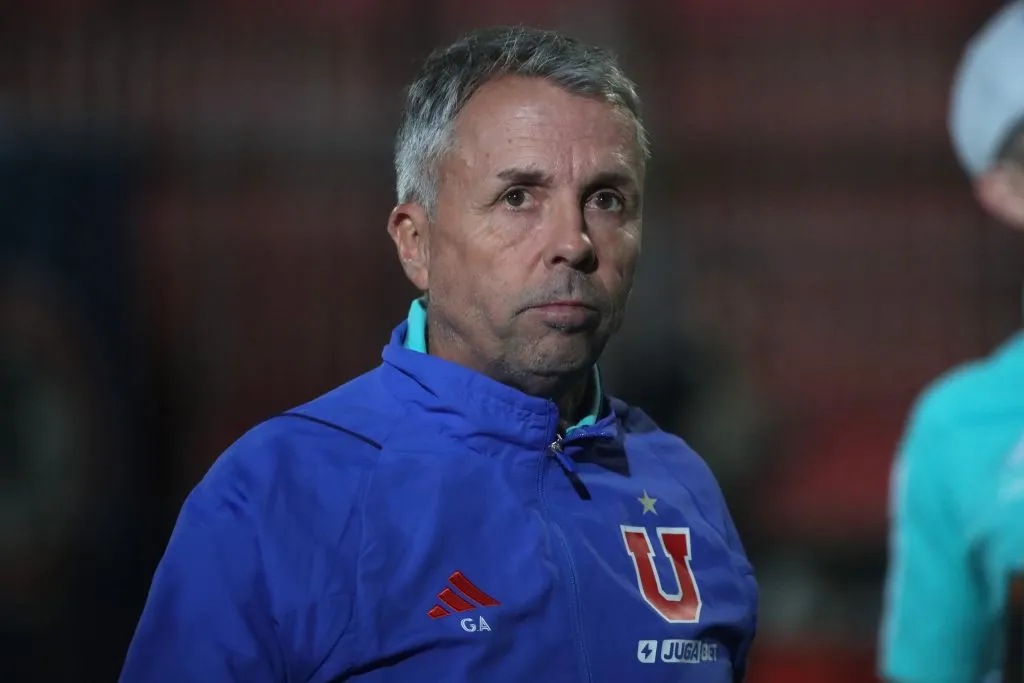 DT Álvarez anunció la buena nueva en la U (Photosport)