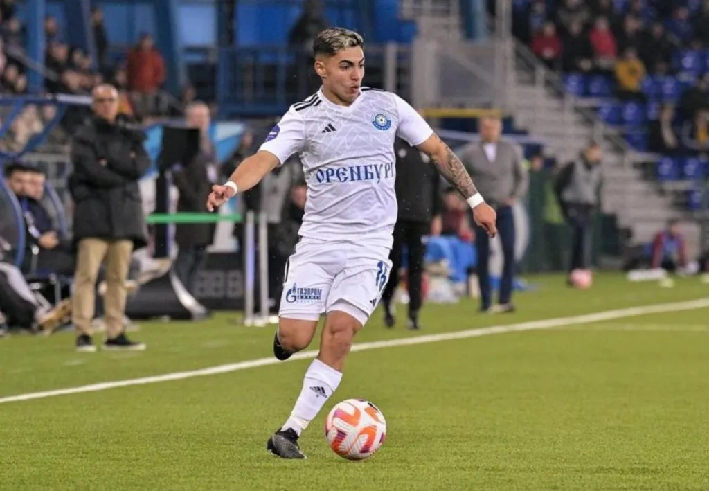 Jordhy Thompson lleva 10 partidos oficiales y dos goles con el FC Orenburg. (Foto: Instagram)