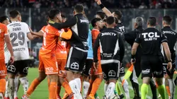 Brayan Cortés fue expulsado en el partido de Cobreloa ante Colo Colo. (Foto: Photosport)