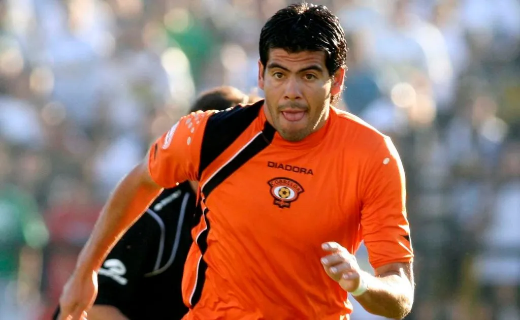 José Luis Díaz contento con el posible refuerzo uruguayo.