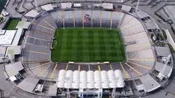 En Blanco y Negro se mueven por el nuevo Estadio Monumental.