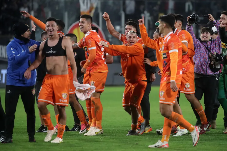 Cobreloa se llevó el botín del Estadio Monumental. | Foto: Photosport