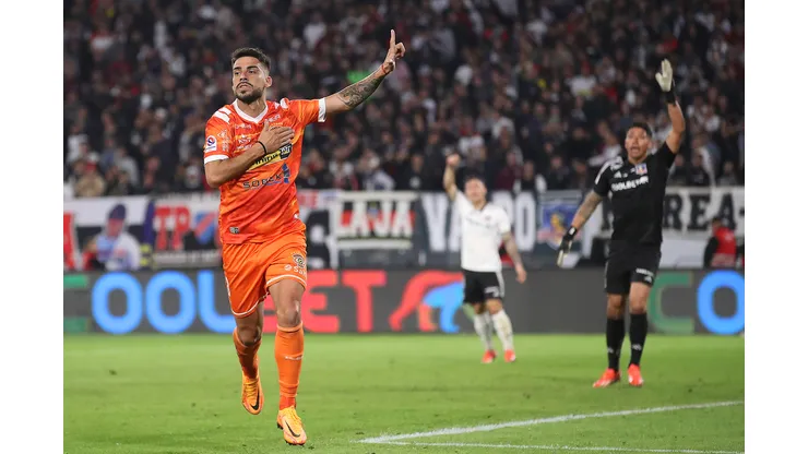 Cobreloa venció a Colo Colo y la U se arranca en la cima de la tabla.
