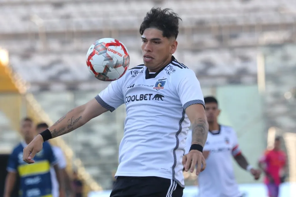 Carlos Palacios no estuvo en el partido entre Colo Colo y Cobreloa.