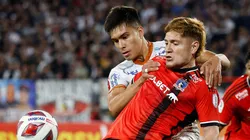 Leonel Herrera mira por encima del hombro a Cobreloa.