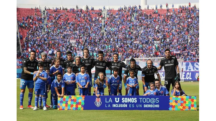 Universidad de Chile ingresa con once niñas y niños al Estadio Nacional. (Foto: Club Universidad de Chile)