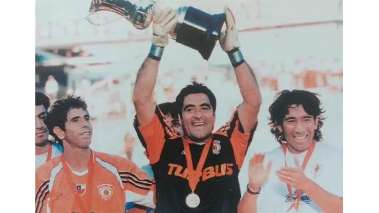 Cobreloa ha sido el único equipo que ha salido campeón frente a Colo Colo en el Estadio Monumental.