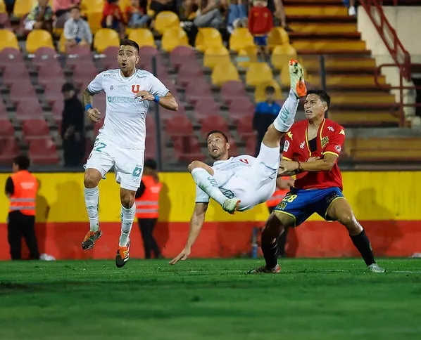 Pons tendrá su segunda titularidad en la U (Photosport)