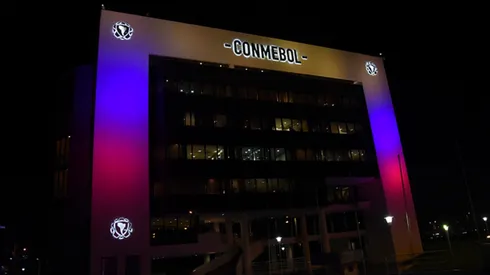 Otro estadio del fútbol chileno corre riesgo para Conmebol