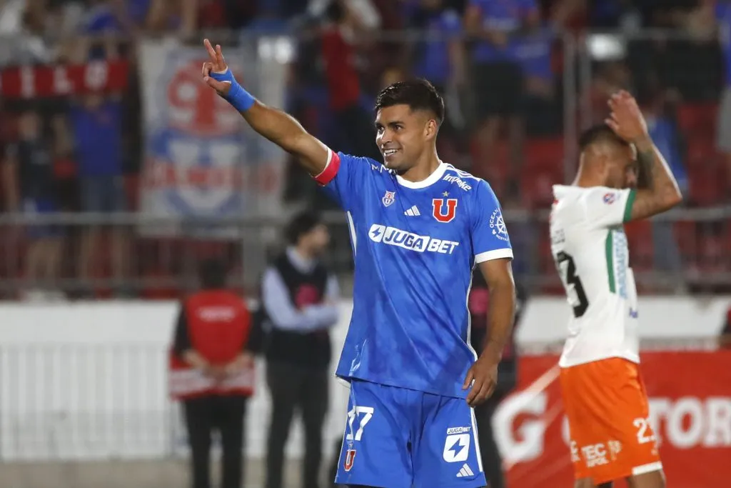 Hormazábal celebrando su primer tanto con la camiseta de la U | FOTO: Jonnathan Oyarzun/Photosport