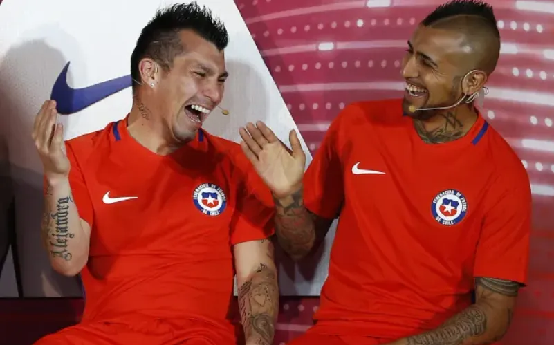 Medel y Vidal son dos grandes referentes de la Selección Chilena | FOTO: Photosport