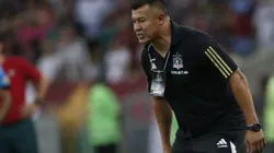 Jorge Almirón no coincidió con el VAR en el gol anulado a Colo Colo. (Foto: Pier Giorgio/Photosport)