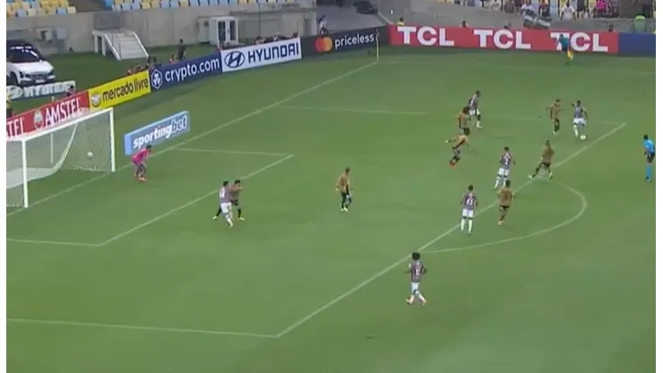 El gol de Fluminense contra Colo Colo.