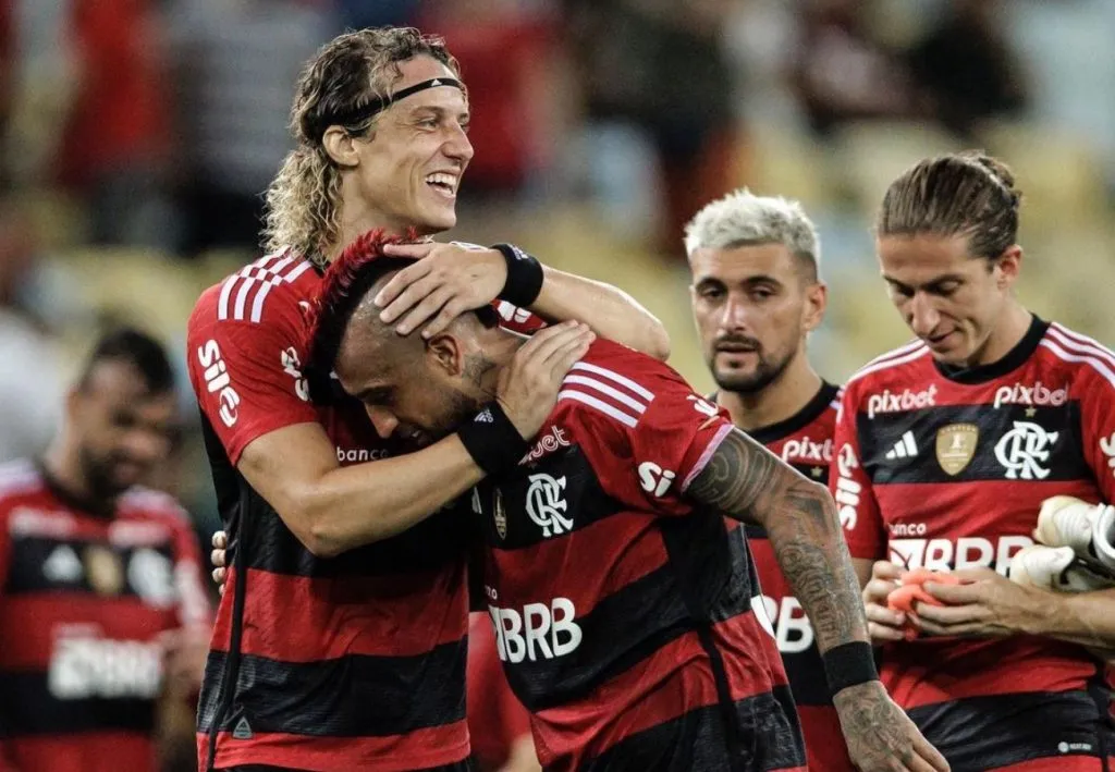 David Luiz y Arturo Vial fueron compañeros durante una temporada y media en el Flamengo. (Foto: Instagram)