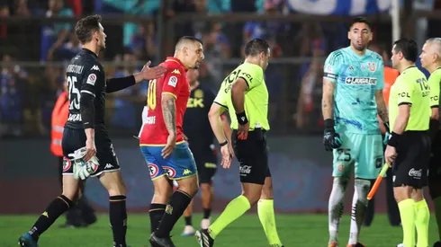 Emiliano Vecchio insultó al juez Diego Flores y recibió la primera parte de su castigo.