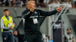 El entrenador Jorge Almirón de Colo Colo está siendo cuestionado por la dosificación. (Foto: Guillermo Salazar)