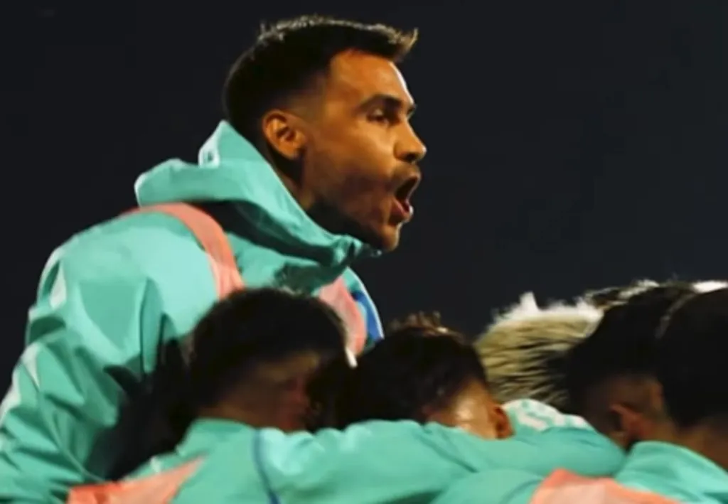 La algarabía de Cristopher Toselli luego del gol de Universidad de Chile ante UE.