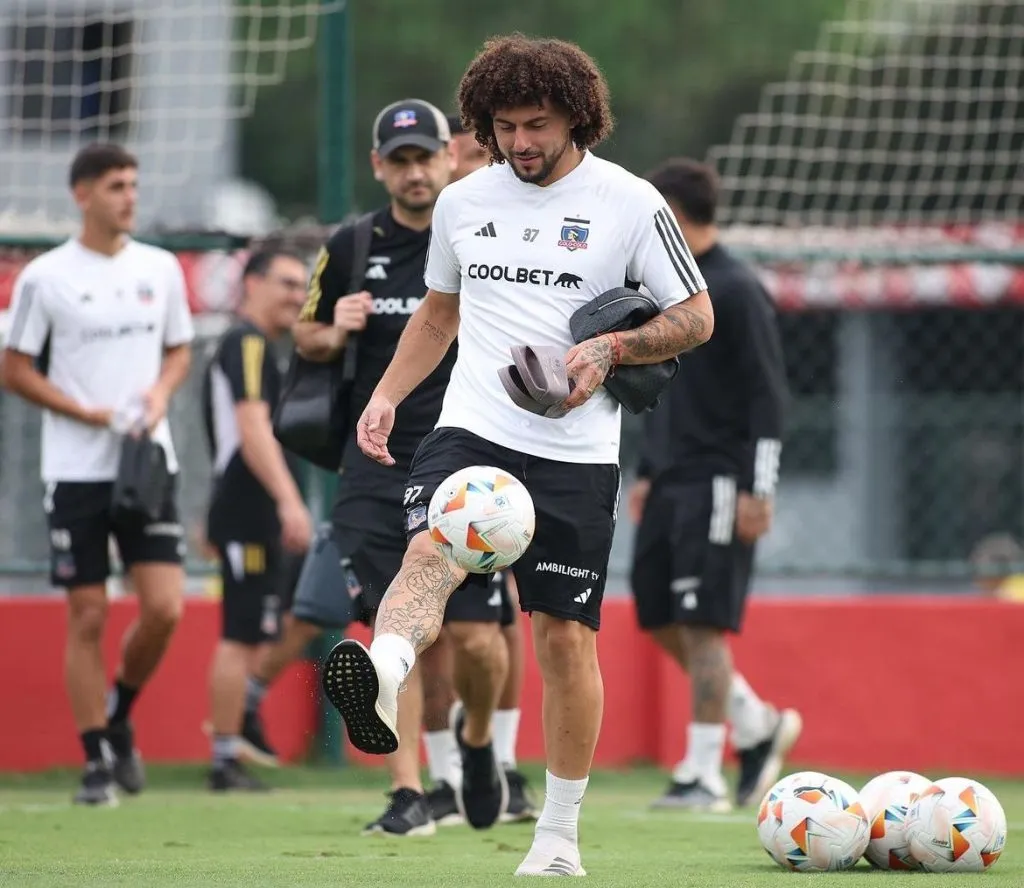 Maximiliano Falcón sería titular en la visita de Colo Colo a Fluminense.