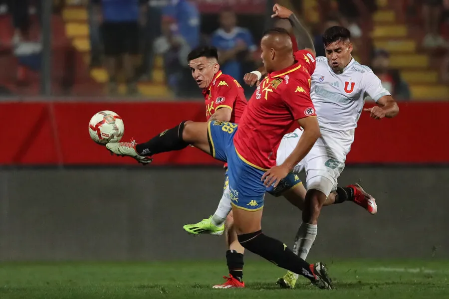 Bastián Roco, titular ante la U (Photosport)