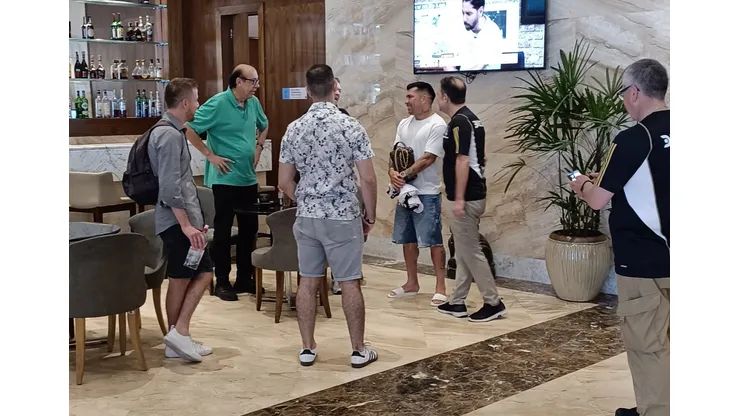 Gary Medel llegó hasta la concentración de Colo Colo en Río de Janeiro. (Foto: Cristián Alvarado - Radio Agricultura)