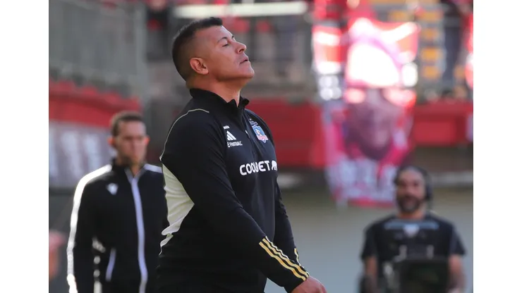 Jorge Almirón es respaldado en Colo Colo, pero esperan seguir con buenos resultados en Copa Libertadores. (Foto: Photosport)