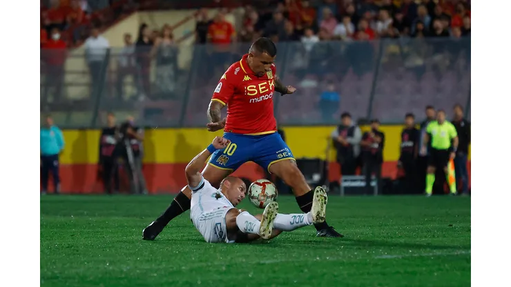 Ídolo de COBRELOA desmiente a Emiliano Vecchio