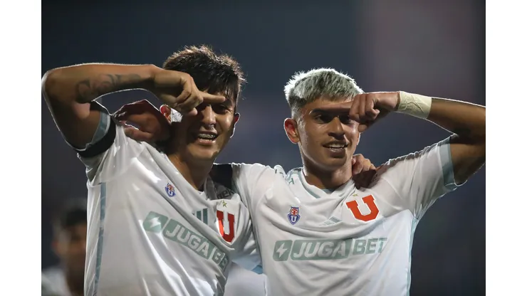 Universidad de Chile llegó a la cima del torneo local.