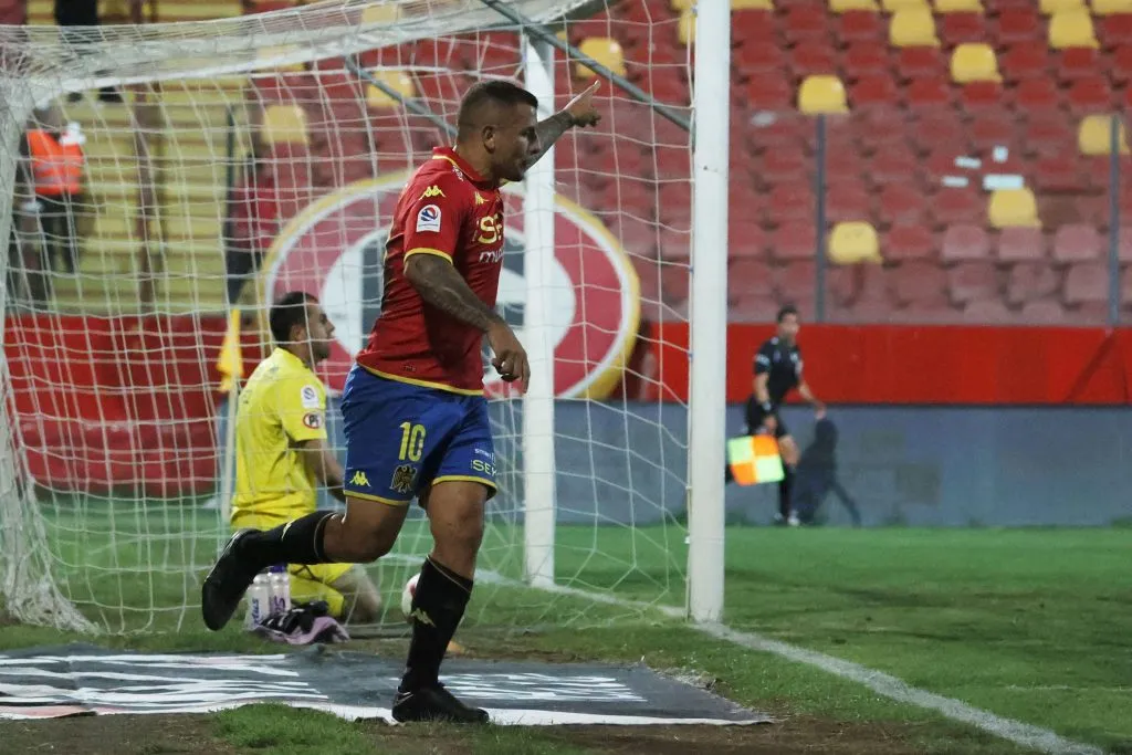 Vecchio es una de las grandes figuras de los Hispanos | FOTO: Dragomir Yankovic/Photosport