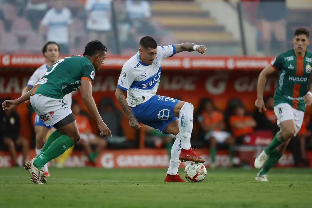 Nicolás Castillo jugó 20 minutos y los descuentos en el triunfo de la Universidad Católica ante Cobresal. (Foto: Photosport)