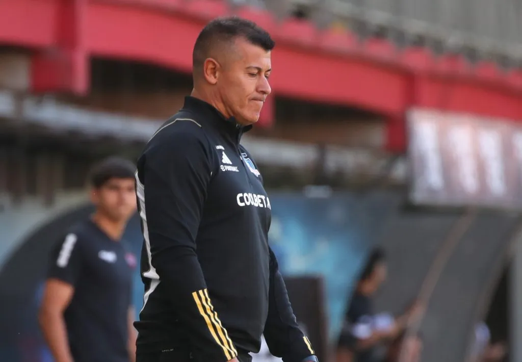 Jorge Almirón sumó su tercera derrota al mando de Colo Colo. (Foto: Photosport)