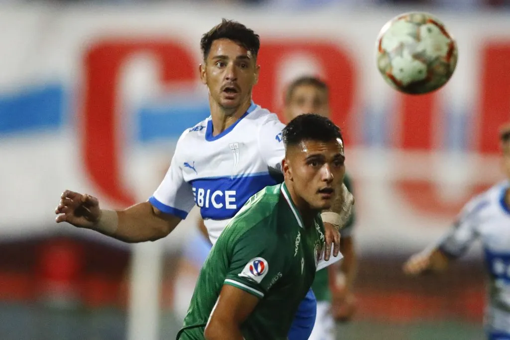 Fernando Zampedri llega a 104 goles y queda cerca de los 118 de Rodrigo Barrera, el goleador histórico de Univrsidad Católica. (Foto: Photosport)