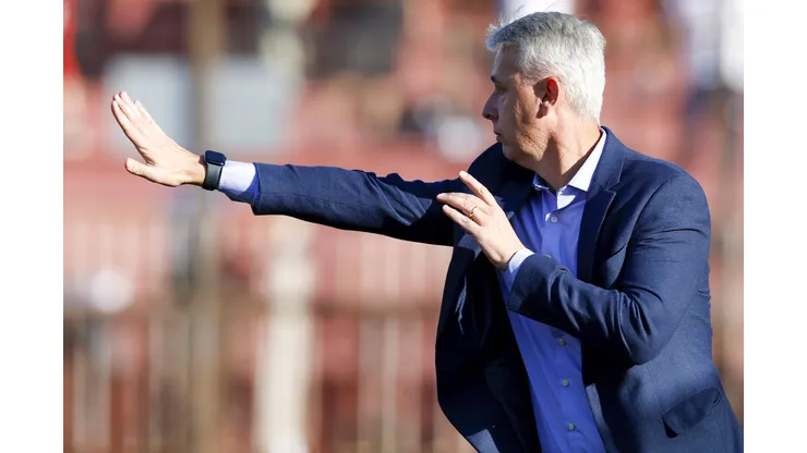 TIAGO NUNES se quejó del estado de la cancha del Santa Laura