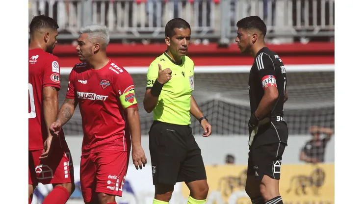 Brayan Cortés fue titular y capitán en la derrota de Colo Colo ante Ñublense. (Foto: Photosport)
