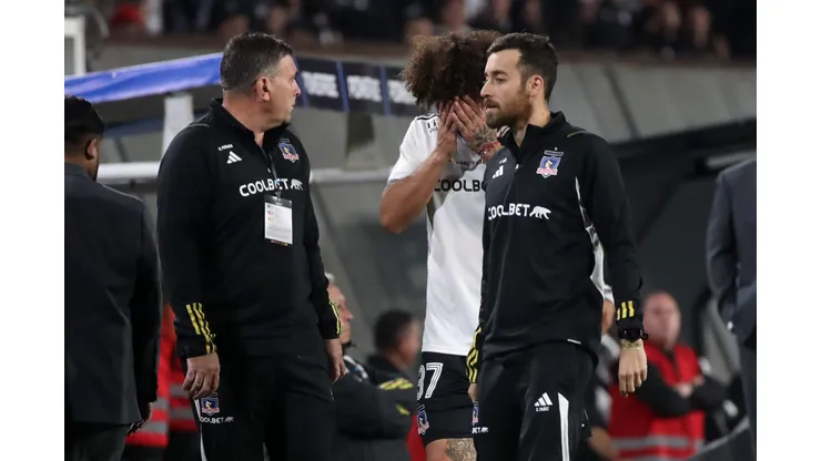 En Colo Colo están preocupados por la lesión de Maximiliano Falcón. (Foto: Jonnathan Oyarzún/Photosport)