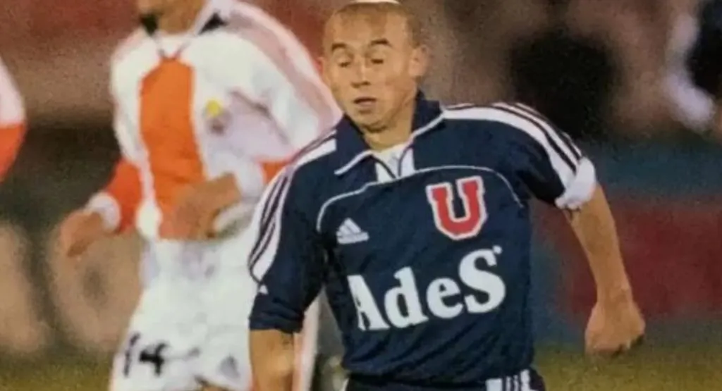 Arancibia vistiendo la camiseta de la U | FOTO: Archivo