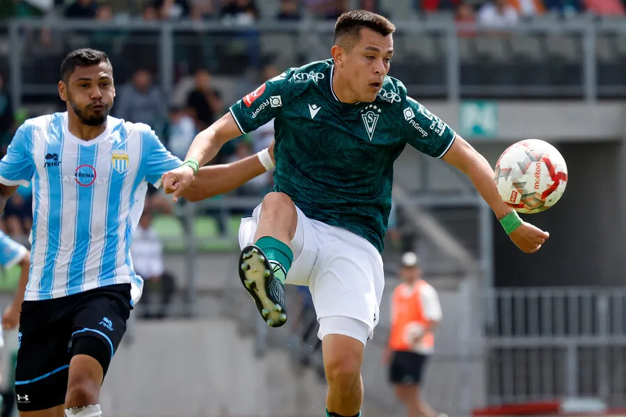 Cepeda menciona a Muñoz como clave en su adaptación alba. | Foto: Photosport