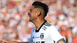 Pareja del guaraní vibra con el público de Colo Colo.